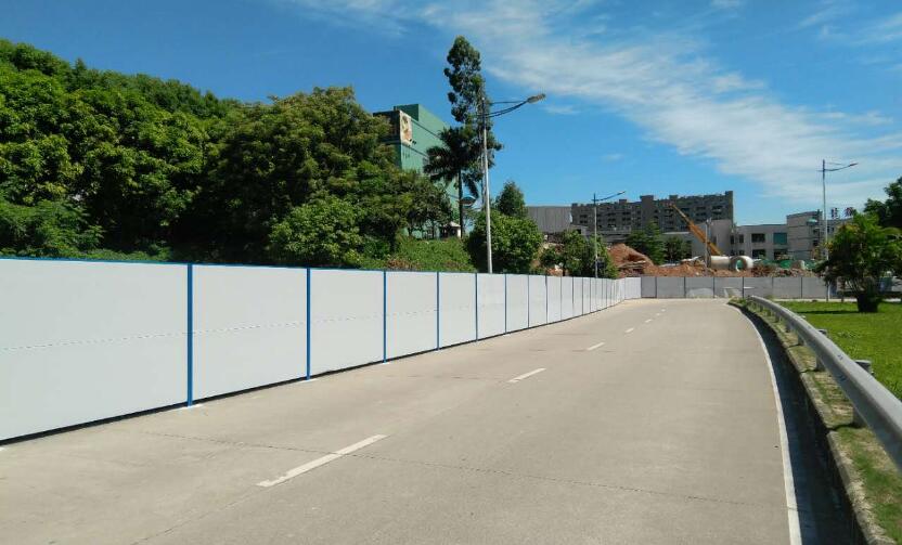 「pvc圍擋」PVC施工圍擋設置廣告的優勢是什么?